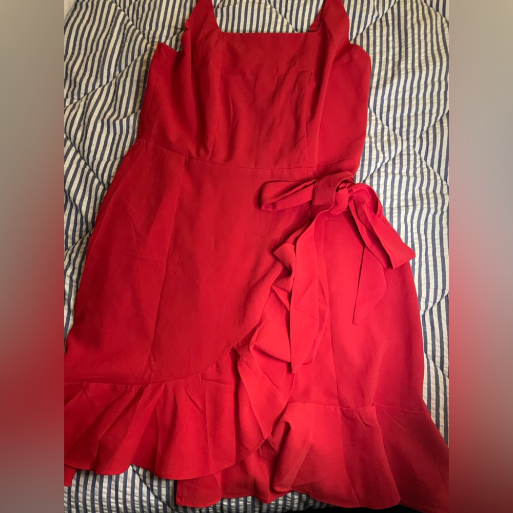 Medium amazon red tie mini dress